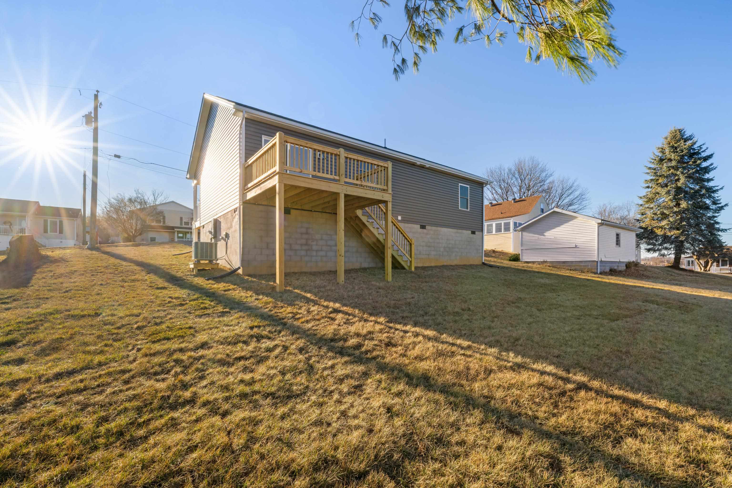 14 GRAND VIEW, STAUNTON, Virginia 24401, 3 Bedrooms Bedrooms, ,2 BathroomsBathrooms,Residential,14 GRAND VIEW,672722 MLS # 672722