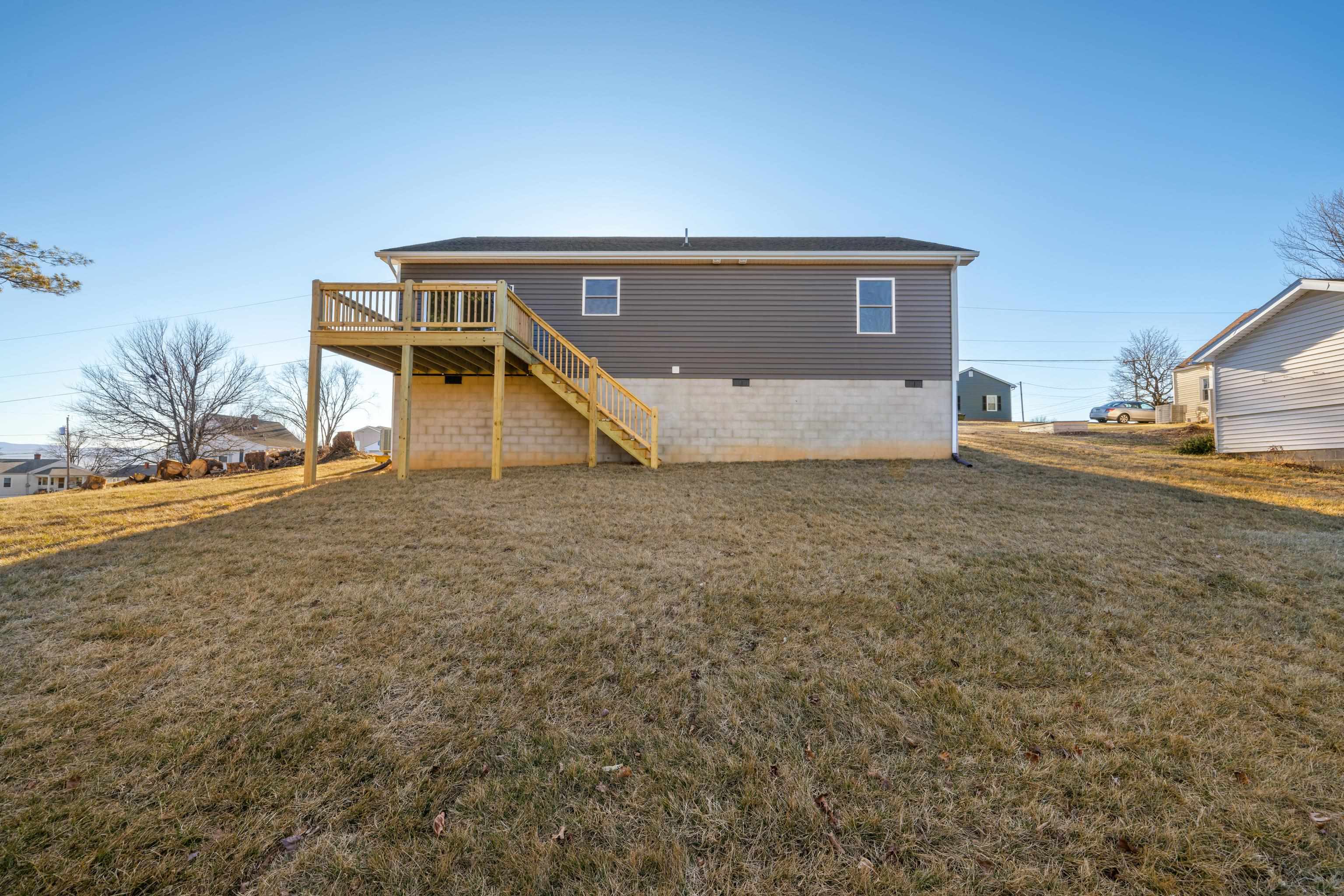 14 GRAND VIEW, STAUNTON, Virginia 24401, 3 Bedrooms Bedrooms, ,2 BathroomsBathrooms,Residential,14 GRAND VIEW,672722 MLS # 672722