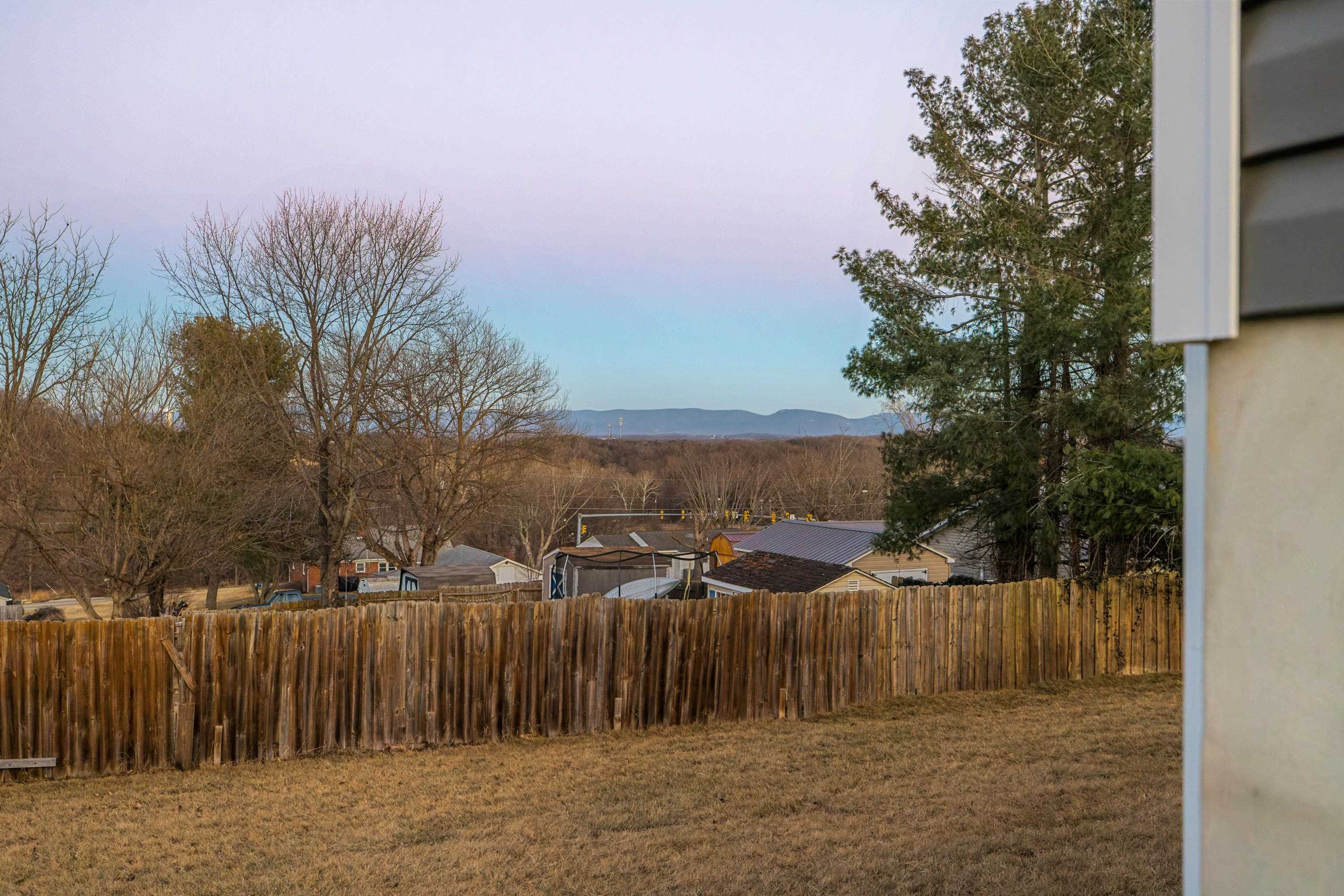 14 GRAND VIEW, STAUNTON, Virginia 24401, 3 Bedrooms Bedrooms, ,2 BathroomsBathrooms,Residential,14 GRAND VIEW,672722 MLS # 672722