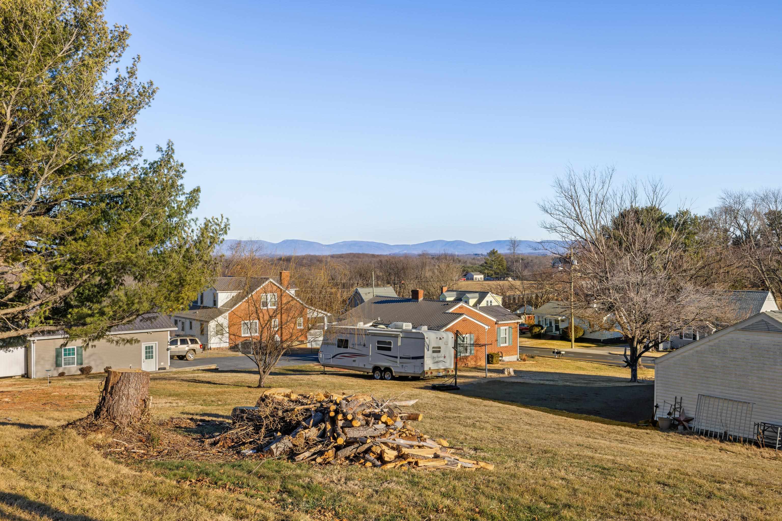 14 GRAND VIEW, STAUNTON, Virginia 24401, 3 Bedrooms Bedrooms, ,2 BathroomsBathrooms,Residential,14 GRAND VIEW,672722 MLS # 672722