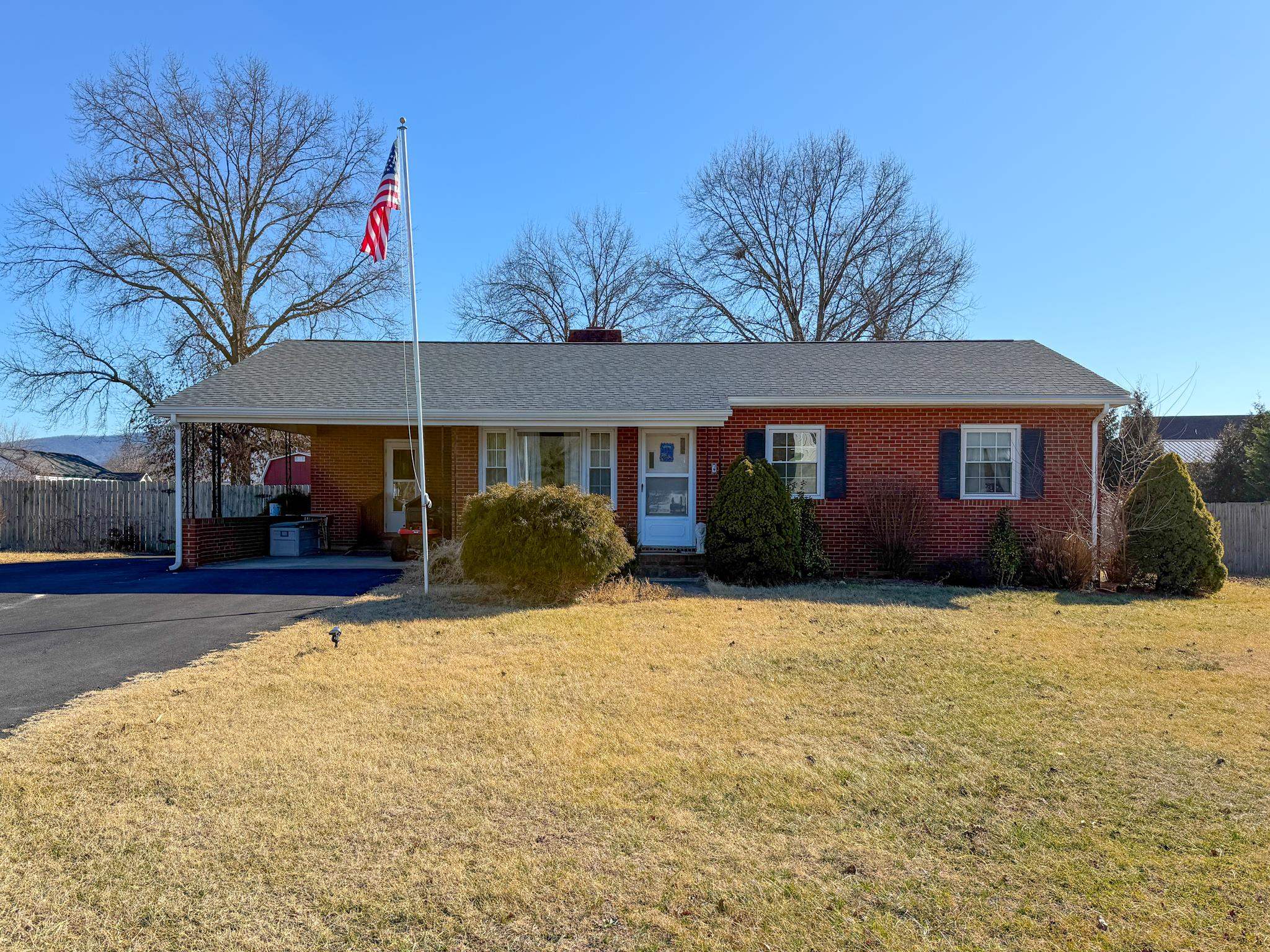 10444 MCGAHEYSVILLE RD, MCGAHEYSVILLE, Virginia 22840, 3 Bedrooms Bedrooms, ,2 BathroomsBathrooms,Residential,10444 MCGAHEYSVILLE RD,672735 MLS # 672735