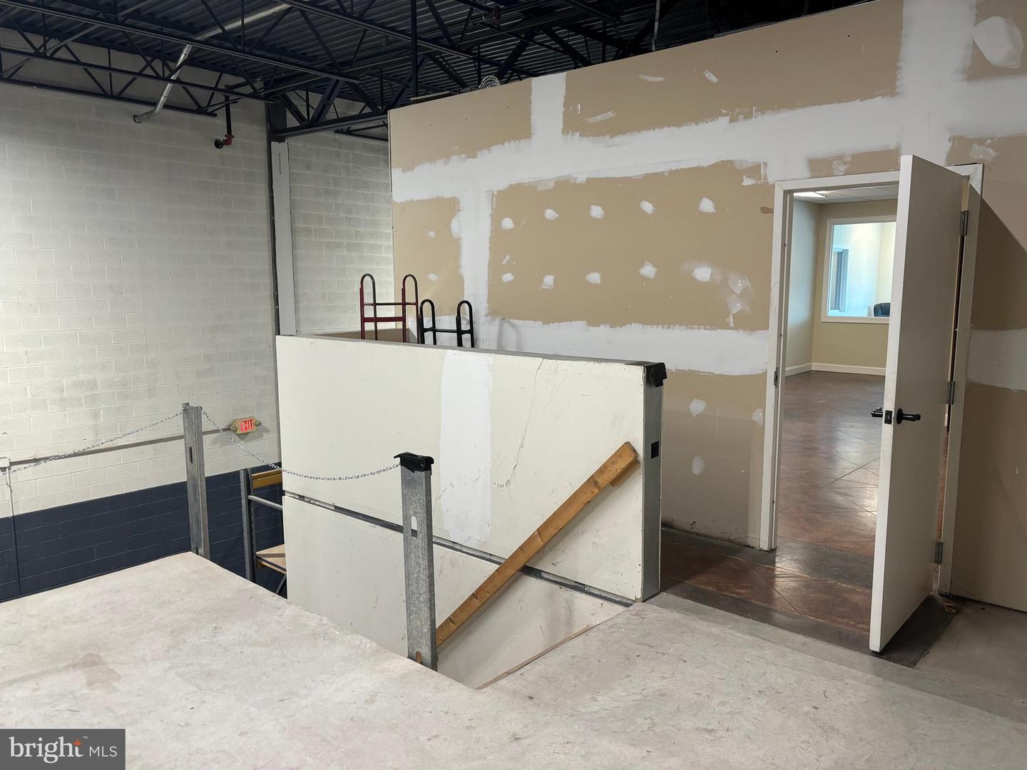 11900 LIVINGSTON RD, MANASSAS, Virginia 20109, ,Land,For sale,11900 LIVINGSTON RD,VAPW2111104 MLS # VAPW2111104