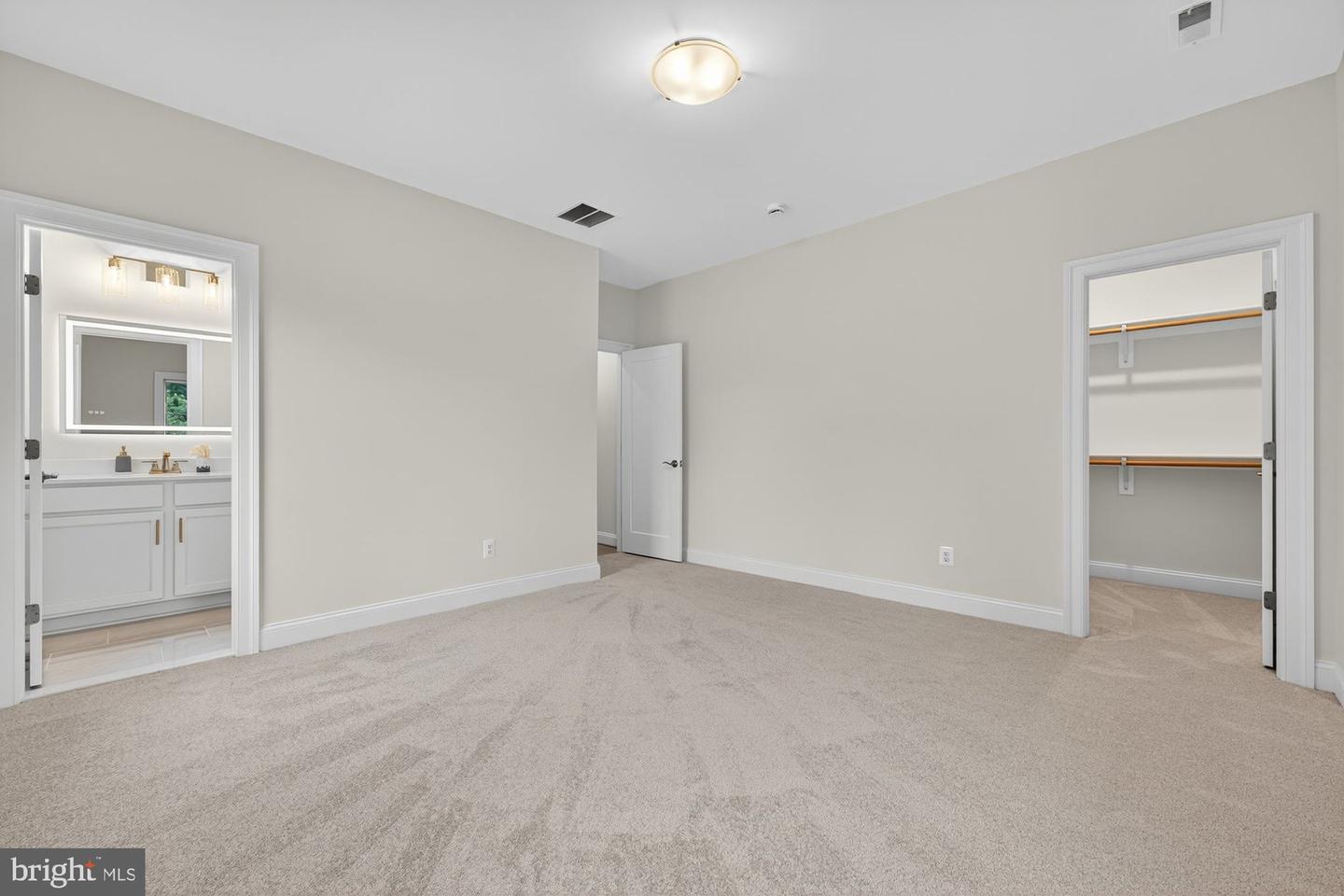 309 PARK ST NE, VIENNA, Virginia 22180, 6 Bedrooms Bedrooms, ,6 BathroomsBathrooms,Residential,For sale,309 PARK ST NE,VAFX2234706 MLS # VAFX2234706