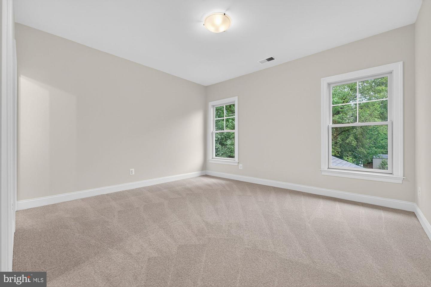 309 PARK ST NE, VIENNA, Virginia 22180, 6 Bedrooms Bedrooms, ,6 BathroomsBathrooms,Residential,For sale,309 PARK ST NE,VAFX2234706 MLS # VAFX2234706