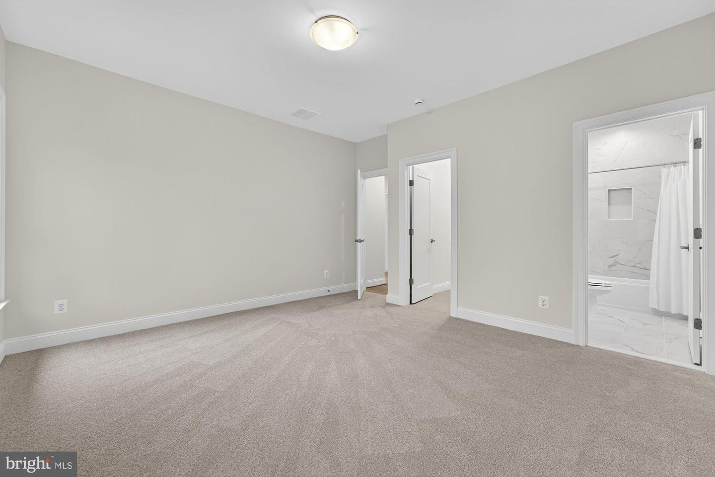 309 PARK ST NE, VIENNA, Virginia 22180, 6 Bedrooms Bedrooms, ,6 BathroomsBathrooms,Residential,For sale,309 PARK ST NE,VAFX2234706 MLS # VAFX2234706