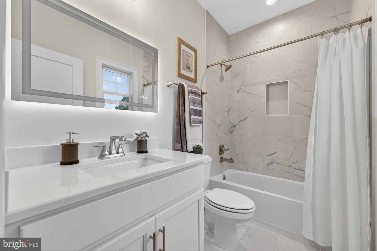 309 PARK ST NE, VIENNA, Virginia 22180, 6 Bedrooms Bedrooms, ,6 BathroomsBathrooms,Residential,For sale,309 PARK ST NE,VAFX2234706 MLS # VAFX2234706