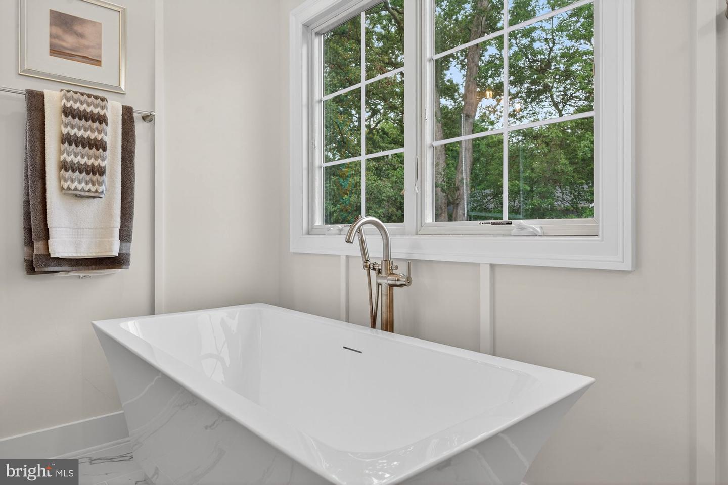 309 PARK ST NE, VIENNA, Virginia 22180, 6 Bedrooms Bedrooms, ,6 BathroomsBathrooms,Residential,For sale,309 PARK ST NE,VAFX2234706 MLS # VAFX2234706