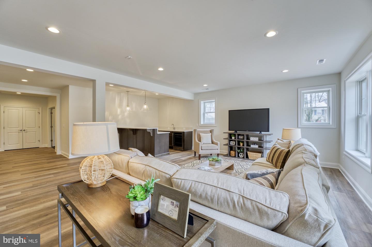 309 PARK ST NE, VIENNA, Virginia 22180, 6 Bedrooms Bedrooms, ,6 BathroomsBathrooms,Residential,For sale,309 PARK ST NE,VAFX2234706 MLS # VAFX2234706