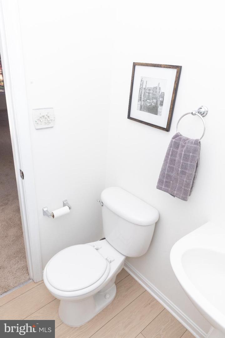 3313 CORNWELL DRIVE SE, WASHINGTON, District Of Columbia 20032, 3 Bedrooms Bedrooms, 11 Rooms Rooms,4 BathroomsBathrooms,Residential,For sale,3313 CORNWELL DRIVE SE,DCDC2221374 MLS # DCDC2221374 3313 CORNWELL DRIVE SE, WASHINGTON, District Of Columbia 20032, 3 Bedrooms Bedrooms, 11 Rooms Rooms,4 BathroomsBathrooms,Residential,For sale,3313 CORNWELL DRIVE SE,DCDC2221374 MLS # DCDC2221374