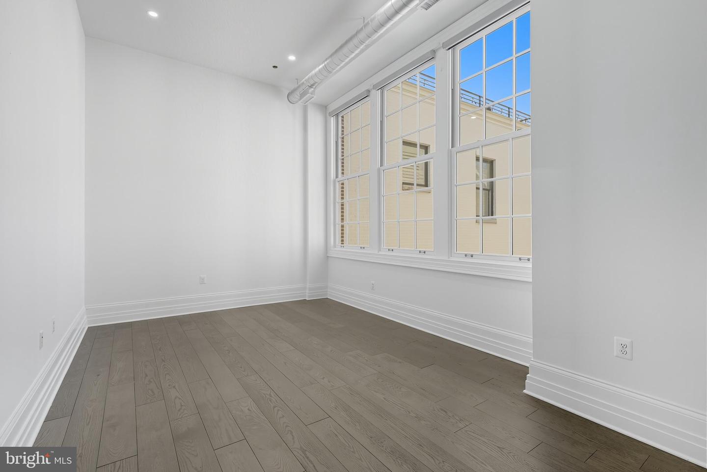 901 D ST NE #207, WASHINGTON, District Of Columbia 20002, 2 Bedrooms Bedrooms, ,2 BathroomsBathrooms,Residential,For sale,901 D ST NE #207,DCDC2223862 MLS # DCDC2223862