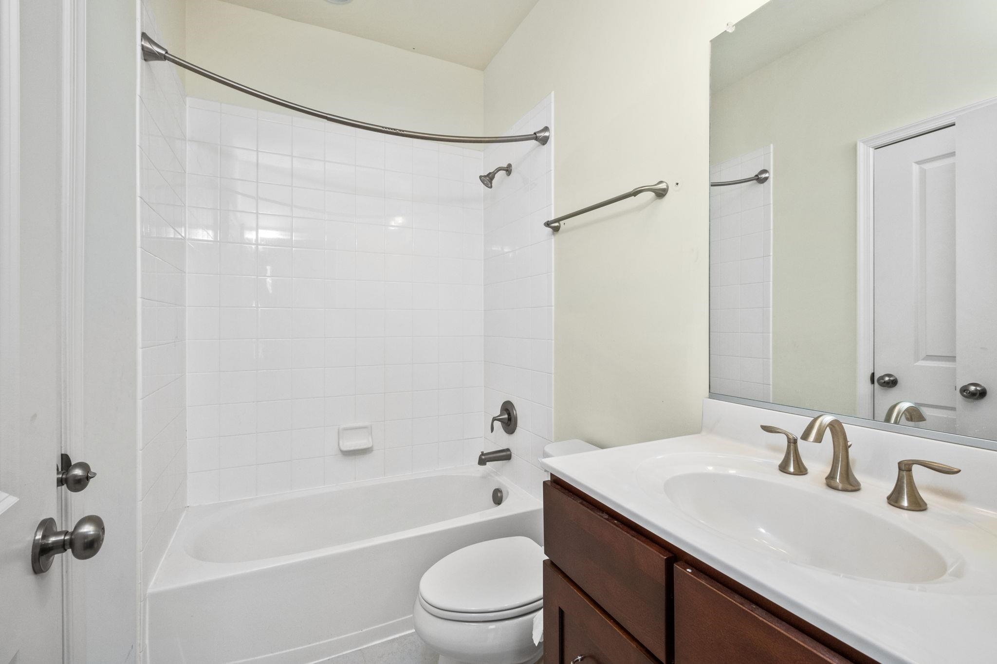 3144 PRESTON LAKE BLVD, ROCKINGHAM, Virginia 22801, 3 Bedrooms Bedrooms, ,3 BathroomsBathrooms,Residential,3144 PRESTON LAKE BLVD,672739 MLS # 672739