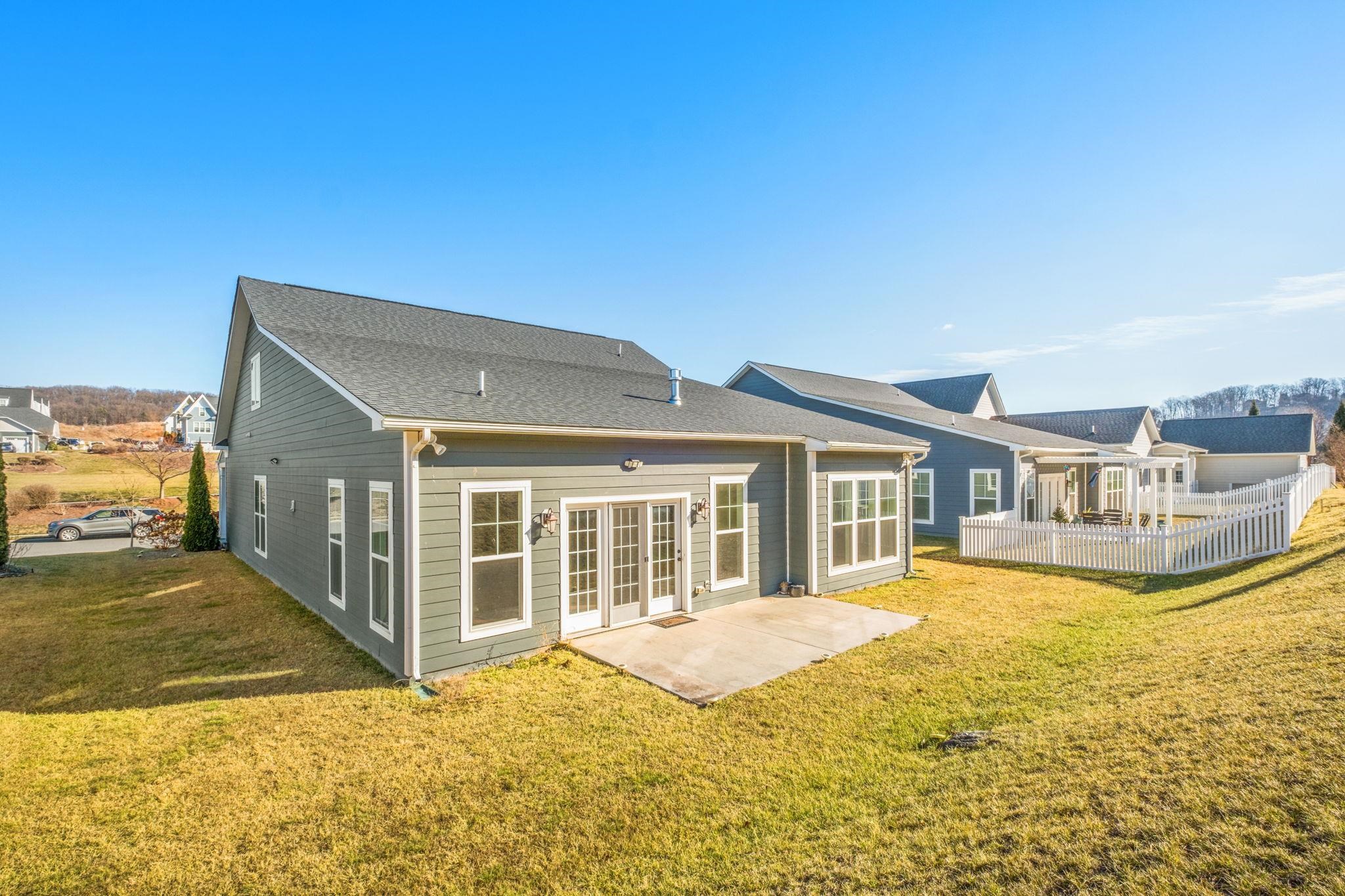 3144 PRESTON LAKE BLVD, ROCKINGHAM, Virginia 22801, 3 Bedrooms Bedrooms, ,3 BathroomsBathrooms,Residential,3144 PRESTON LAKE BLVD,672739 MLS # 672739