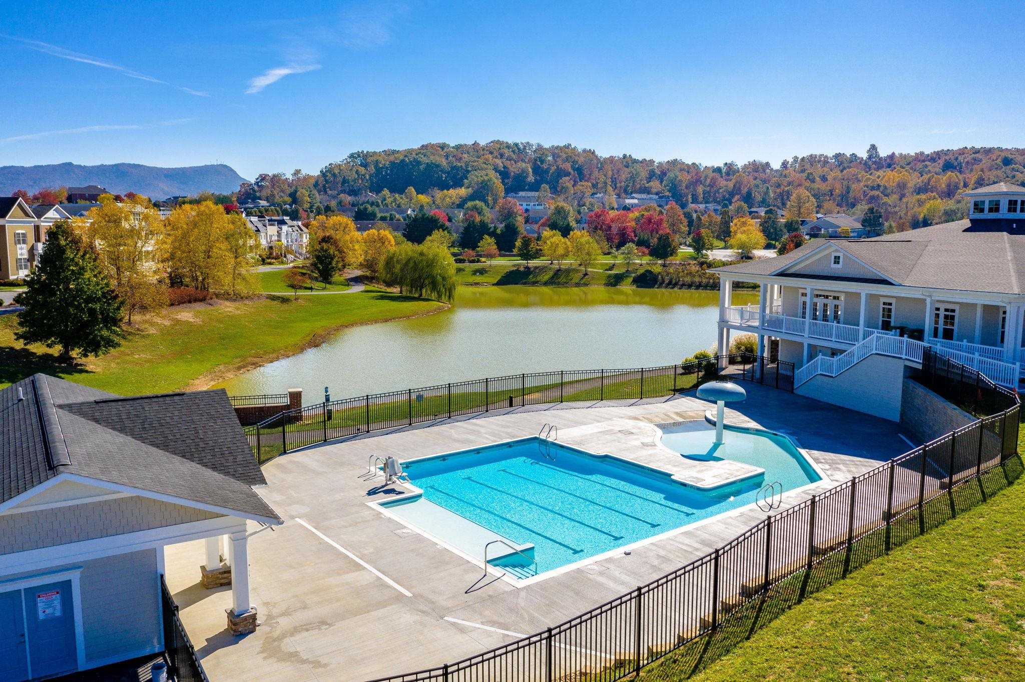 3144 PRESTON LAKE BLVD, ROCKINGHAM, Virginia 22801, 3 Bedrooms Bedrooms, ,3 BathroomsBathrooms,Residential,3144 PRESTON LAKE BLVD,672739 MLS # 672739