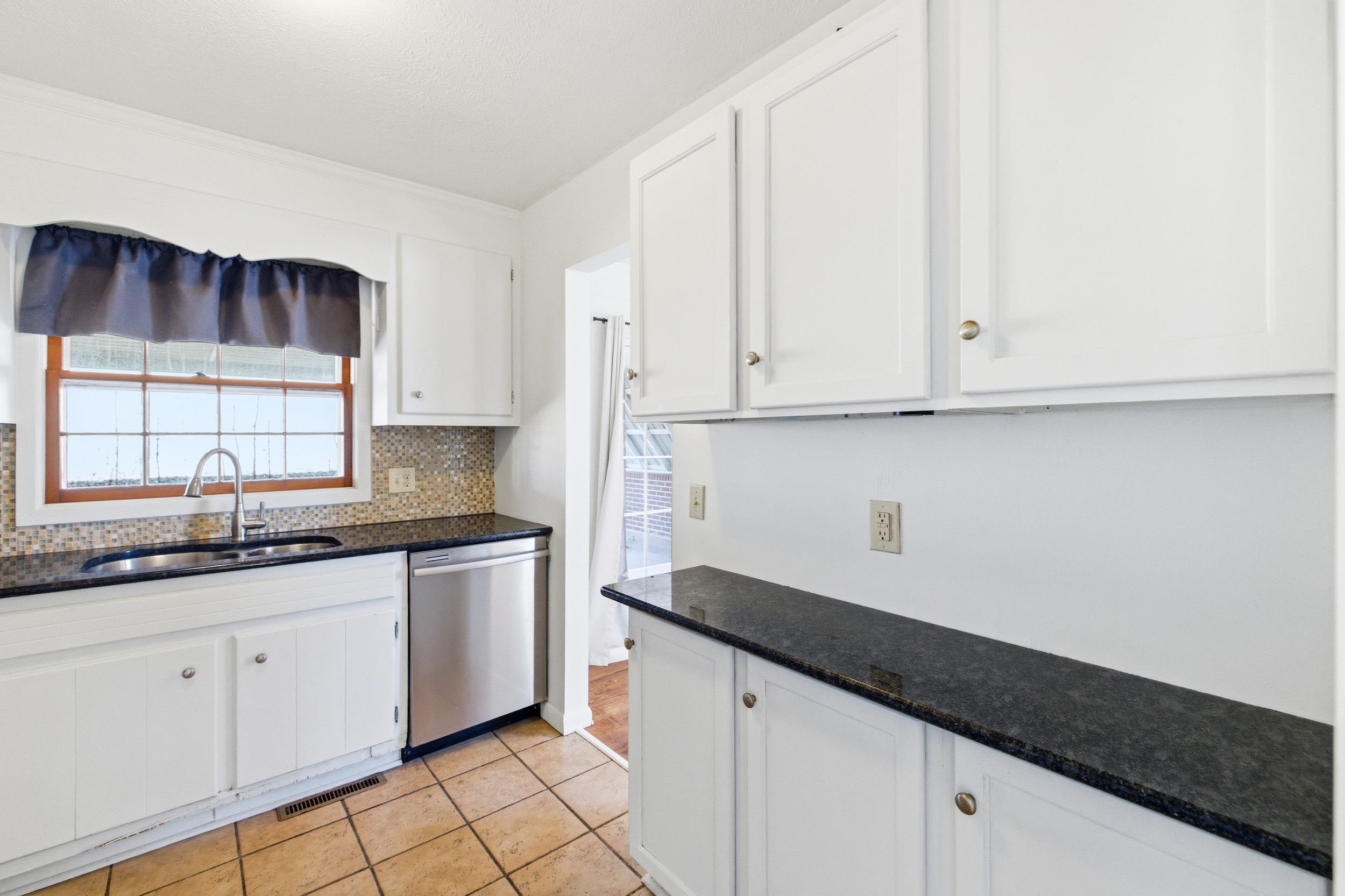 801 GRAYSON AVE, WAYNESBORO, Virginia 22980, 3 Bedrooms Bedrooms, ,2 BathroomsBathrooms,Residential,801 Grayson Ave, Waynesboro VA, 22980,801 GRAYSON AVE,672742 MLS # 672742