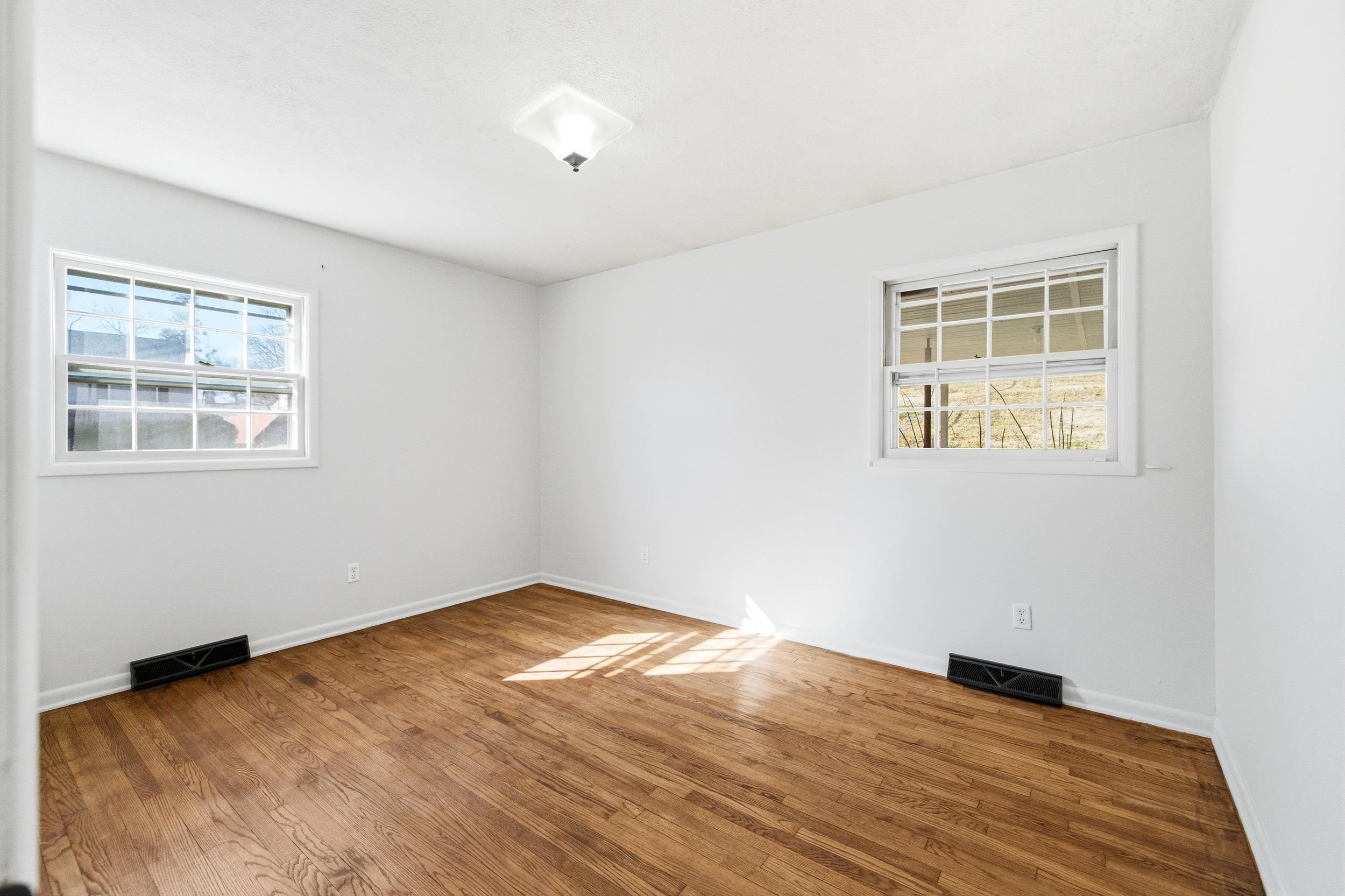 801 GRAYSON AVE, WAYNESBORO, Virginia 22980, 3 Bedrooms Bedrooms, ,2 BathroomsBathrooms,Residential,801 Grayson Ave, Waynesboro VA, 22980,801 GRAYSON AVE,672742 MLS # 672742