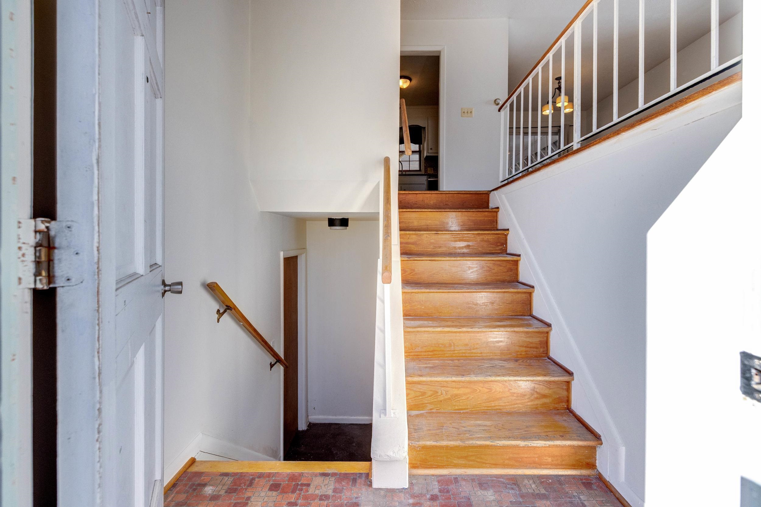 801 GRAYSON AVE, WAYNESBORO, Virginia 22980, 3 Bedrooms Bedrooms, ,2 BathroomsBathrooms,Residential,801 Grayson Ave, Waynesboro VA, 22980,801 GRAYSON AVE,672742 MLS # 672742