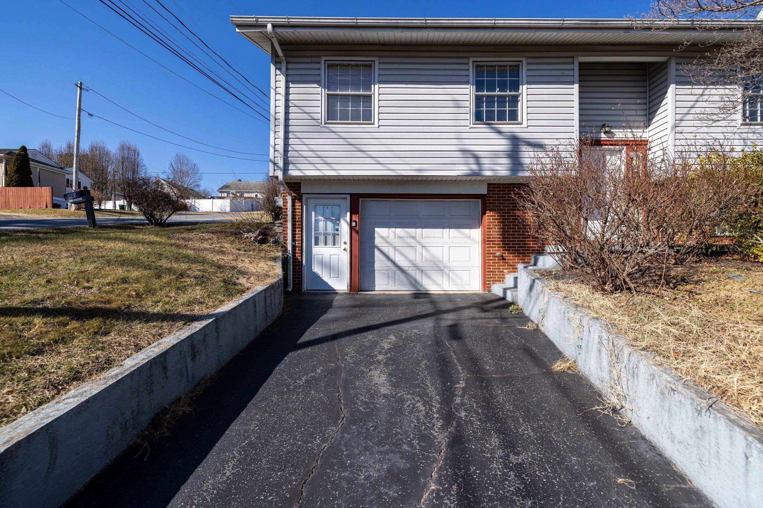 801 GRAYSON AVE, WAYNESBORO, Virginia 22980, 3 Bedrooms Bedrooms, ,2 BathroomsBathrooms,Residential,801 Grayson Ave, Waynesboro VA, 22980,801 GRAYSON AVE,672742 MLS # 672742