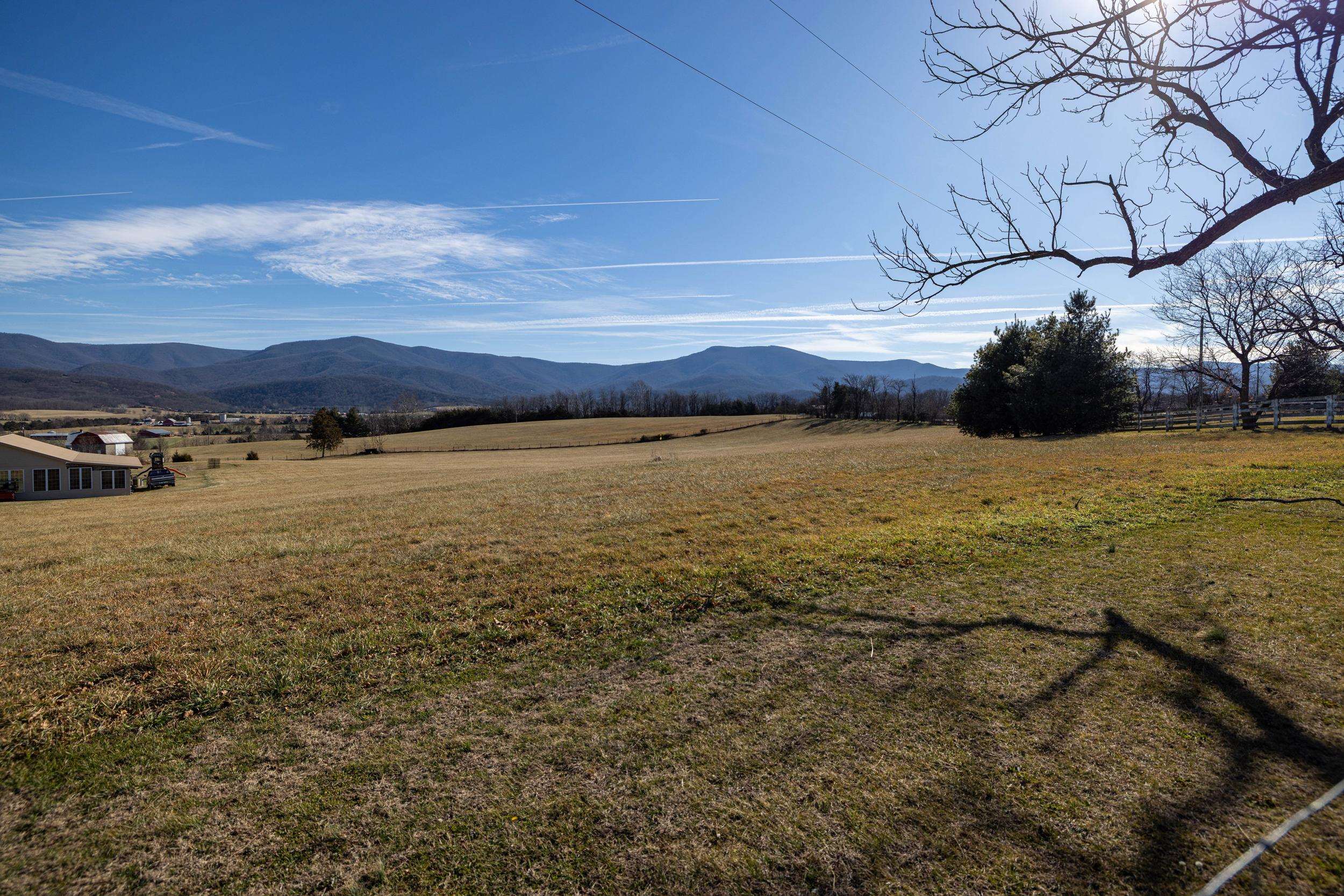 467 VISTA VIEW RD, STANLEY, Virginia 22851, 4 Bedrooms Bedrooms, ,3 BathroomsBathrooms,Residential,467 VISTA VIEW RD,672754 MLS # 672754