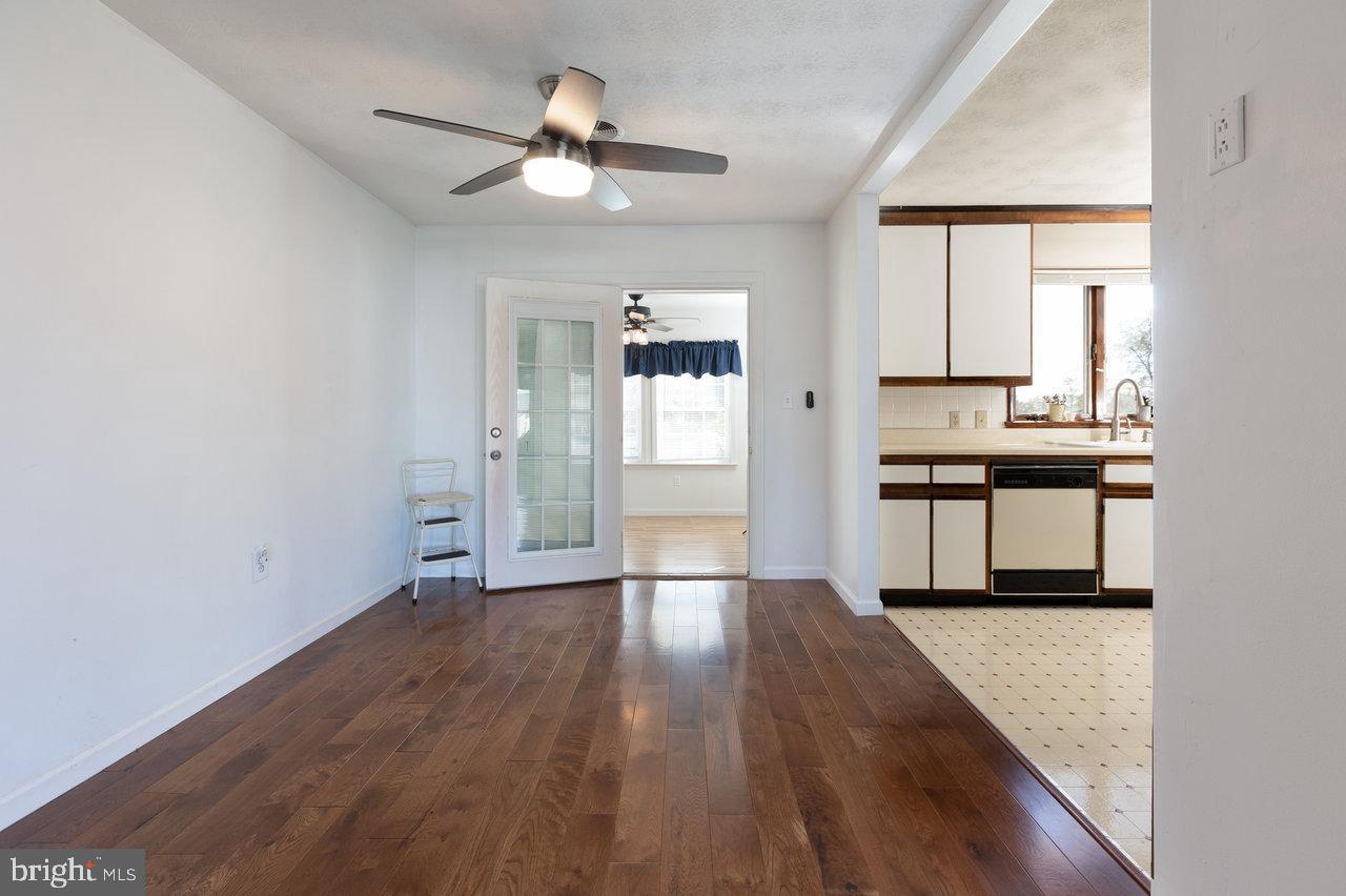 1 ROWE DR, LURAY, Virginia 22835, 3 Bedrooms Bedrooms, 10 Rooms Rooms,2 BathroomsBathrooms,Residential,For sale,1 ROWE DR,VAPA2005432 MLS # VAPA2005432