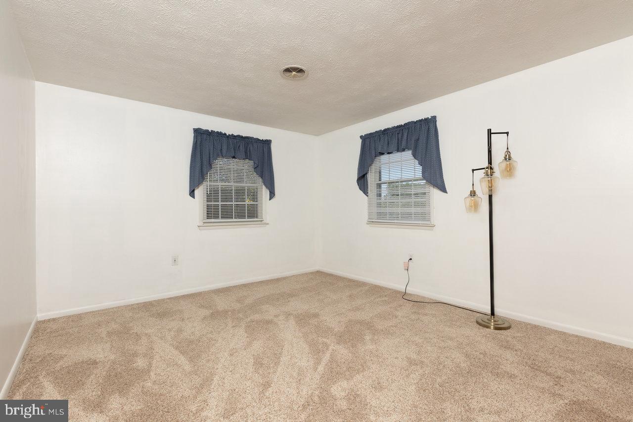 1 ROWE DR, LURAY, Virginia 22835, 3 Bedrooms Bedrooms, 10 Rooms Rooms,2 BathroomsBathrooms,Residential,For sale,1 ROWE DR,VAPA2005432 MLS # VAPA2005432