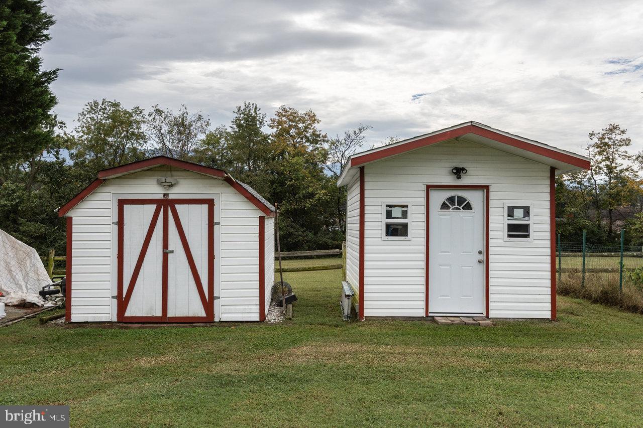 1 ROWE DR, LURAY, Virginia 22835, 3 Bedrooms Bedrooms, 10 Rooms Rooms,2 BathroomsBathrooms,Residential,For sale,1 ROWE DR,VAPA2005432 MLS # VAPA2005432