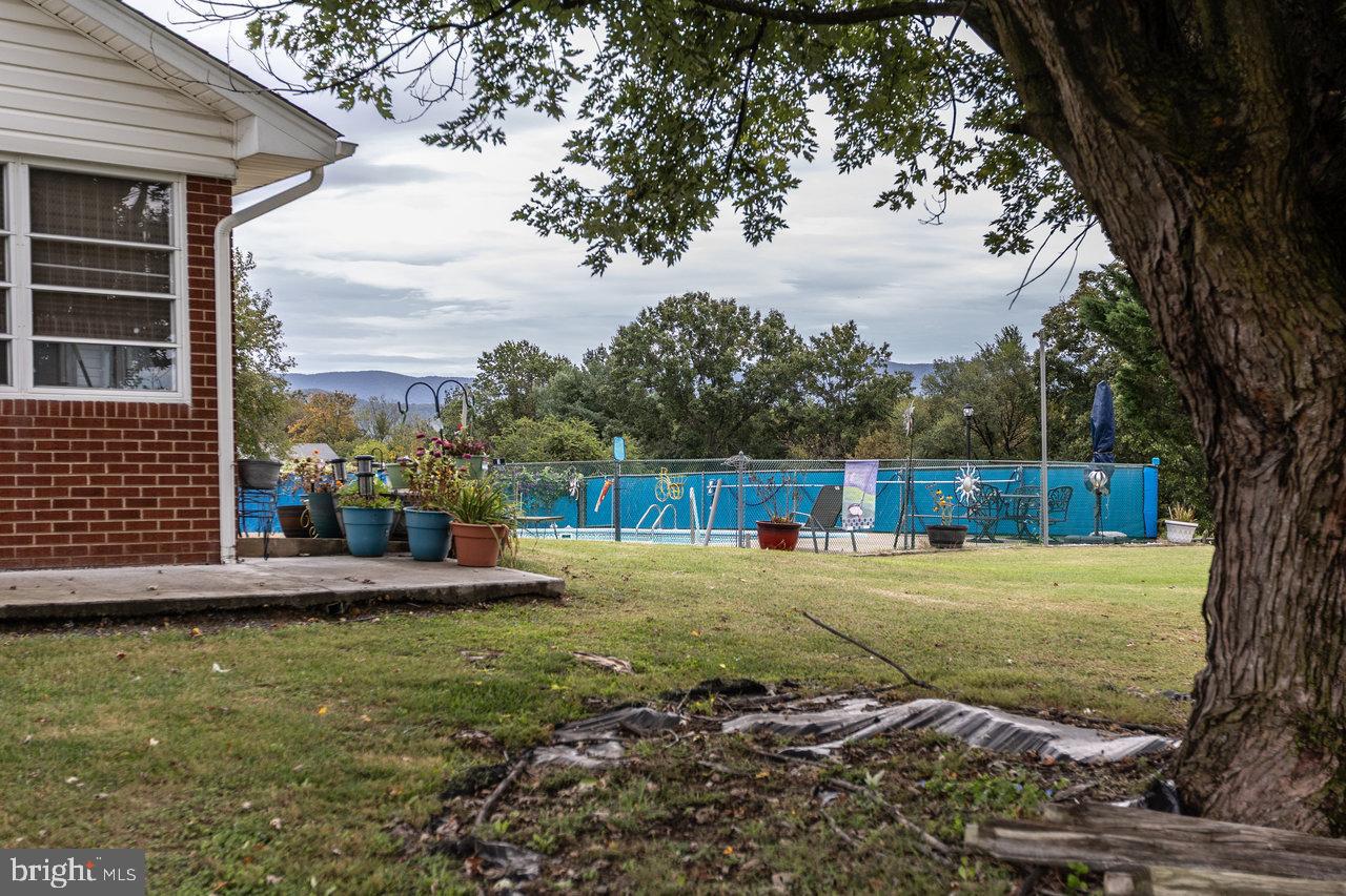 1 ROWE DR, LURAY, Virginia 22835, 3 Bedrooms Bedrooms, 10 Rooms Rooms,2 BathroomsBathrooms,Residential,For sale,1 ROWE DR,VAPA2005432 MLS # VAPA2005432