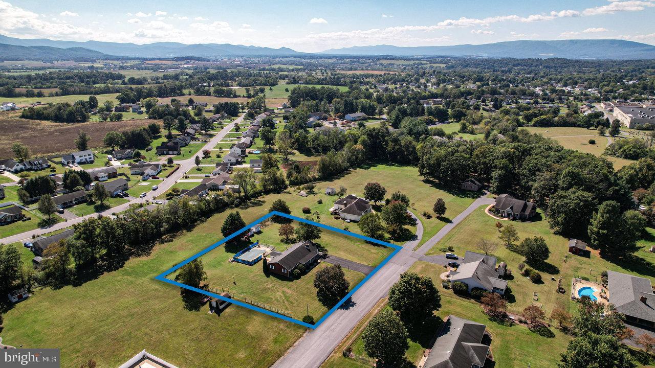 1 ROWE DR, LURAY, Virginia 22835, 3 Bedrooms Bedrooms, 10 Rooms Rooms,2 BathroomsBathrooms,Residential,For sale,1 ROWE DR,VAPA2005432 MLS # VAPA2005432