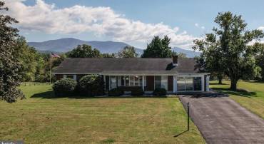 1 ROWE DR, LURAY, Virginia 22835, 3 Bedrooms Bedrooms, 10 Rooms Rooms,2 BathroomsBathrooms,Residential,For sale,1 ROWE DR,VAPA2005432 MLS # VAPA2005432