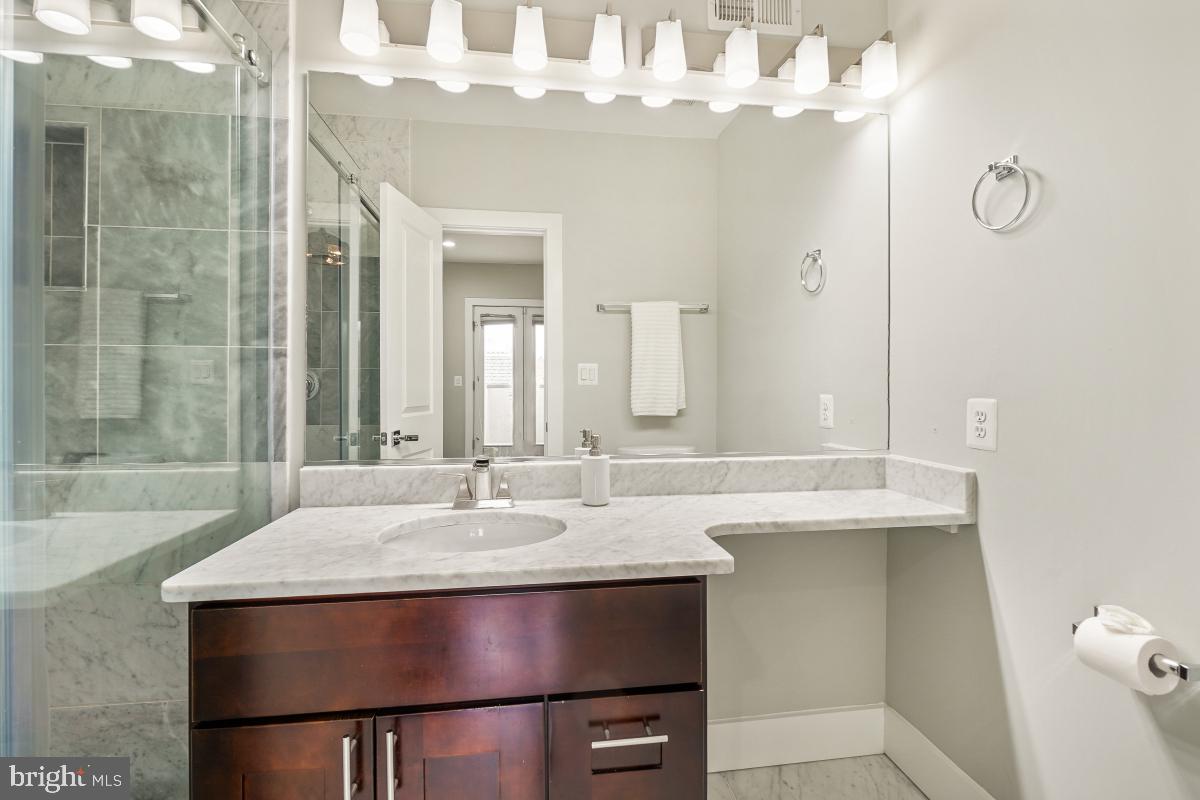 2015 FLAGLER PL NW #2, WASHINGTON, District Of Columbia 20001, 2 Bedrooms Bedrooms, ,2 BathroomsBathrooms,Residential,For sale,2015 FLAGLER PL NW #2,DCDC2226772 MLS # DCDC2226772