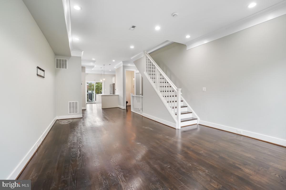 2015 FLAGLER PL NW #2, WASHINGTON, District Of Columbia 20001, 2 Bedrooms Bedrooms, ,2 BathroomsBathrooms,Residential,For sale,2015 FLAGLER PL NW #2,DCDC2226772 MLS # DCDC2226772