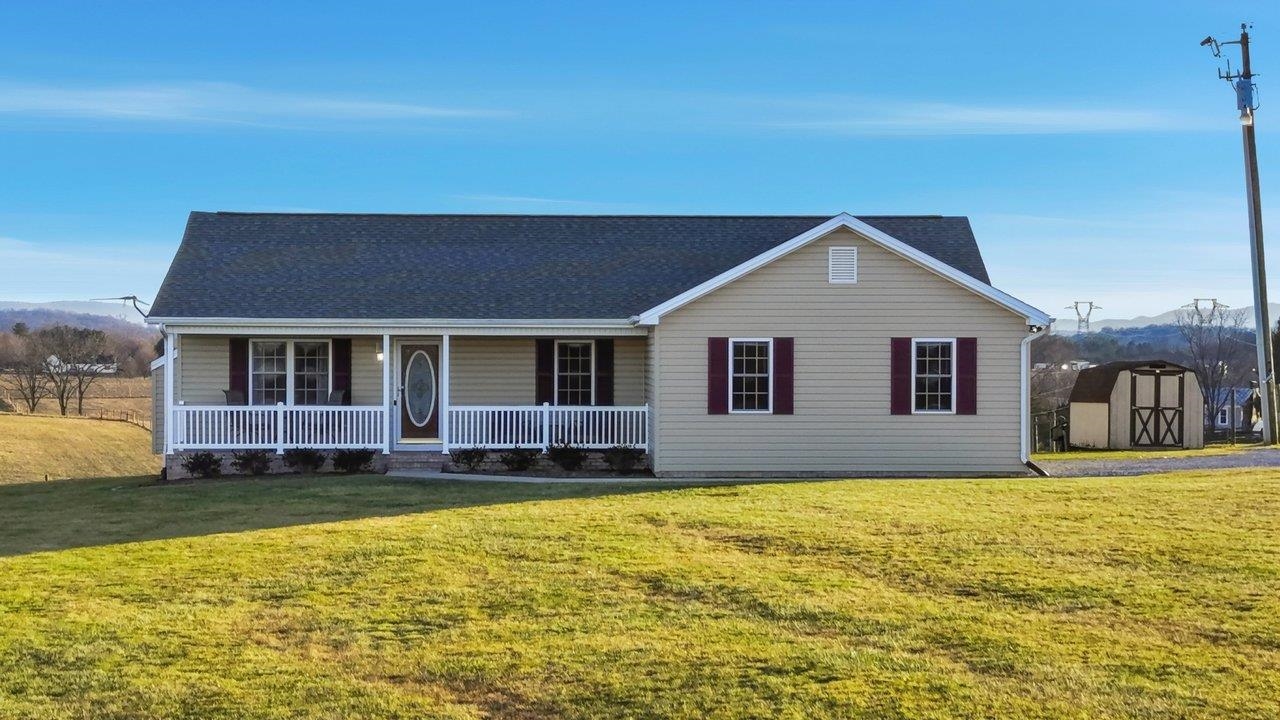 311 SWISHER RD, STAUNTON, Virginia 24401, 3 Bedrooms Bedrooms, ,2 BathroomsBathrooms,Residential,311 SWISHER RD,672756 MLS # 672756