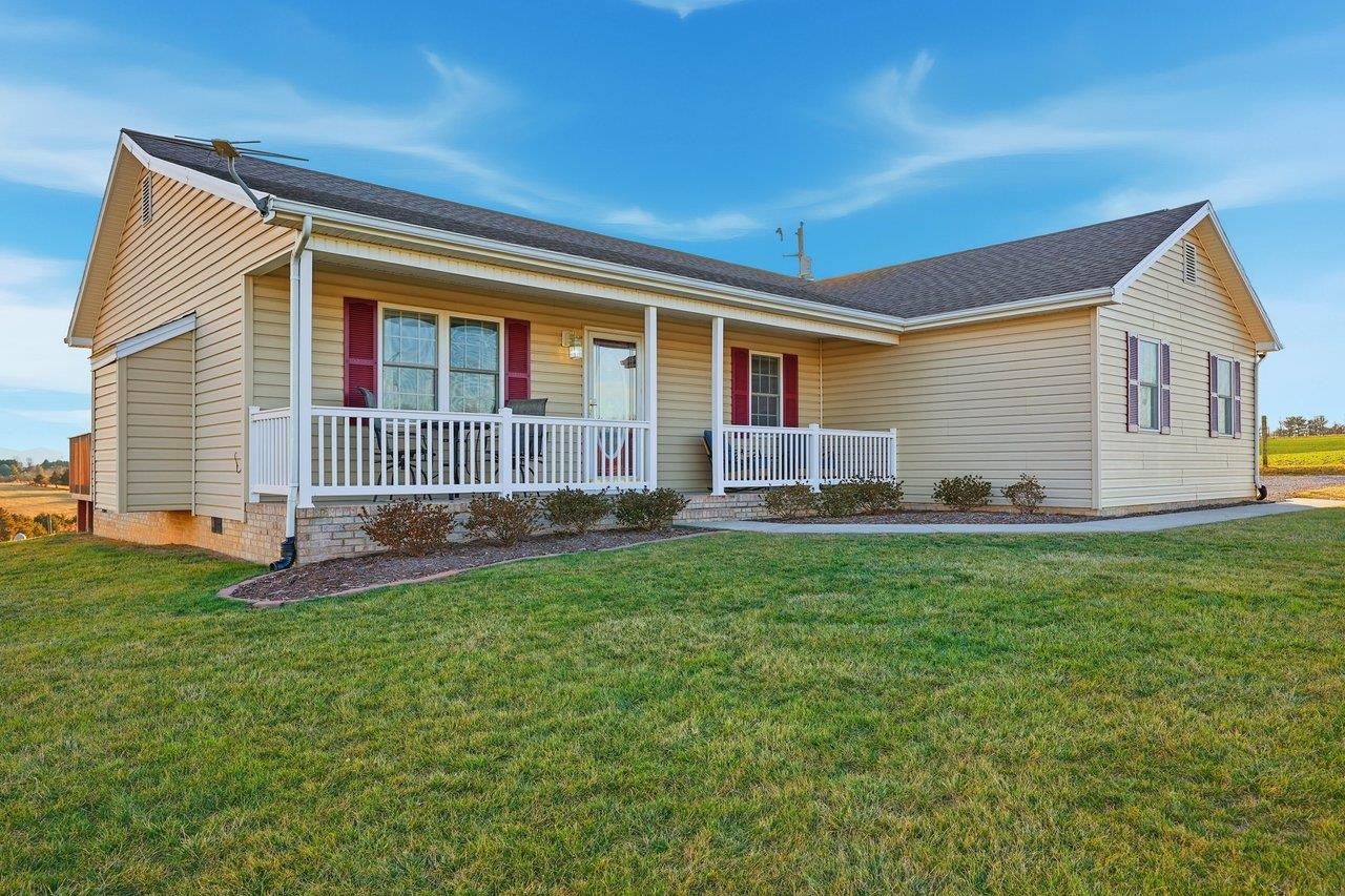 311 SWISHER RD, STAUNTON, Virginia 24401, 3 Bedrooms Bedrooms, ,2 BathroomsBathrooms,Residential,311 SWISHER RD,672756 MLS # 672756