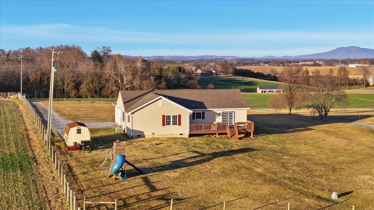 311 SWISHER RD, STAUNTON, Virginia 24401, 3 Bedrooms Bedrooms, ,2 BathroomsBathrooms,Residential,311 SWISHER RD,672756 MLS # 672756