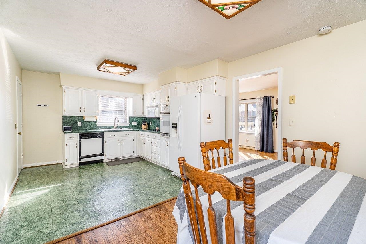 215 GEORGE ST, STAUNTON, Virginia 24401, 3 Bedrooms Bedrooms, ,1 BathroomBathrooms,Residential,215 GEORGE ST,672757 MLS # 672757