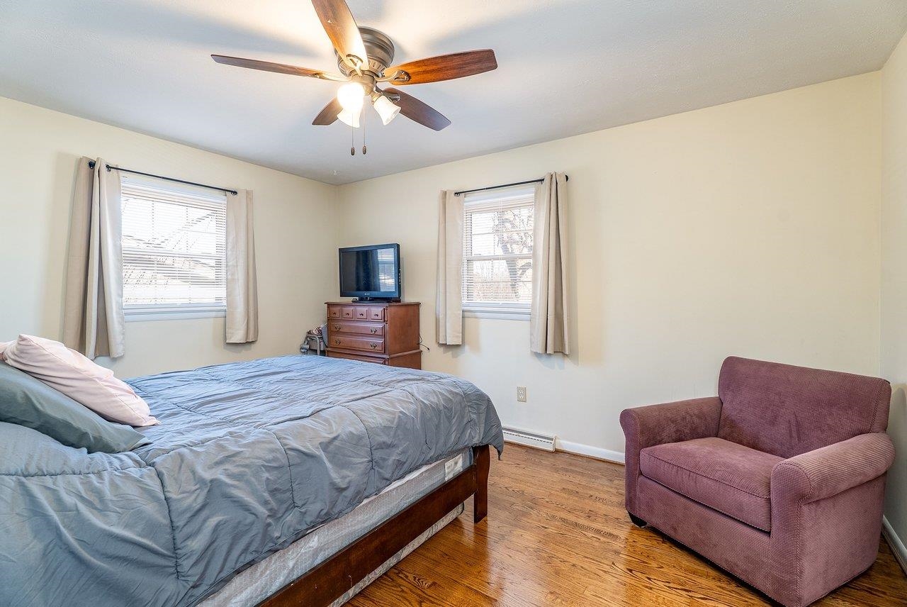 215 GEORGE ST, STAUNTON, Virginia 24401, 3 Bedrooms Bedrooms, ,1 BathroomBathrooms,Residential,215 GEORGE ST,672757 MLS # 672757