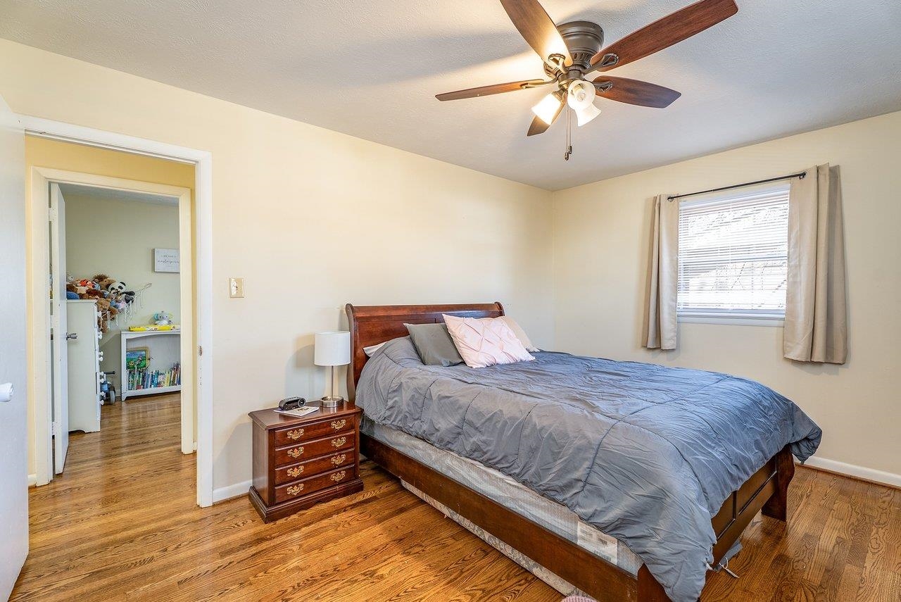 215 GEORGE ST, STAUNTON, Virginia 24401, 3 Bedrooms Bedrooms, ,1 BathroomBathrooms,Residential,215 GEORGE ST,672757 MLS # 672757