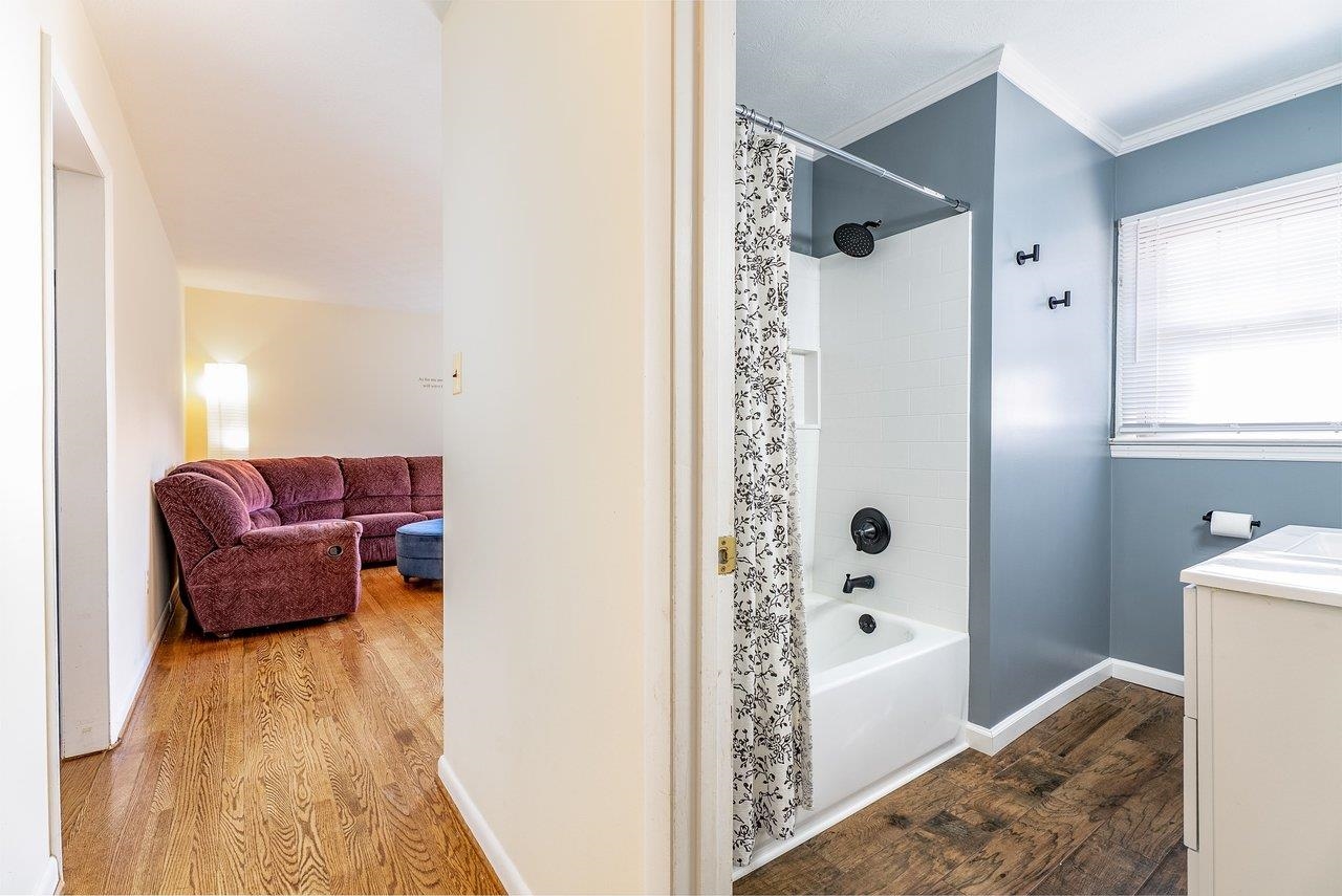 215 GEORGE ST, STAUNTON, Virginia 24401, 3 Bedrooms Bedrooms, ,1 BathroomBathrooms,Residential,215 GEORGE ST,672757 MLS # 672757