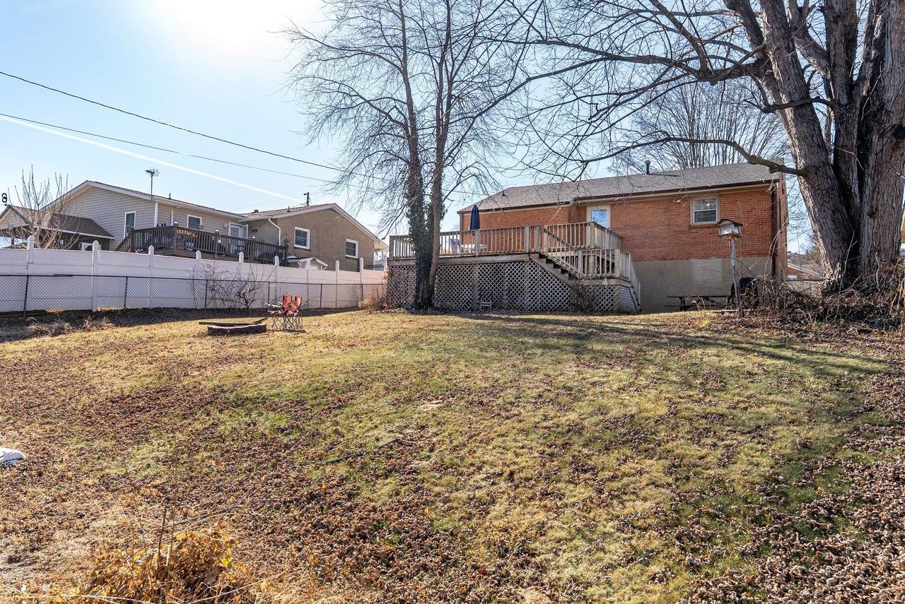 215 GEORGE ST, STAUNTON, Virginia 24401, 3 Bedrooms Bedrooms, ,1 BathroomBathrooms,Residential,215 GEORGE ST,672757 MLS # 672757