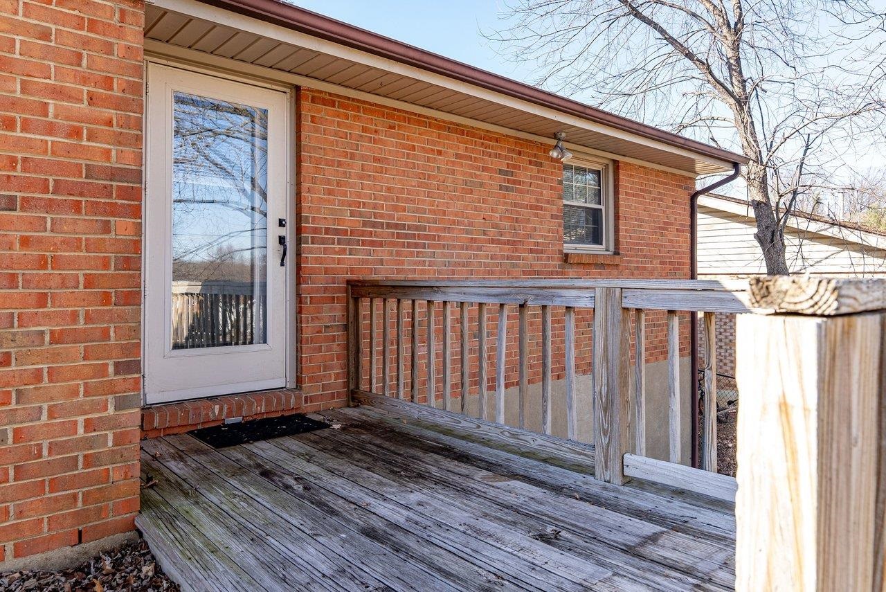 215 GEORGE ST, STAUNTON, Virginia 24401, 3 Bedrooms Bedrooms, ,1 BathroomBathrooms,Residential,215 GEORGE ST,672757 MLS # 672757