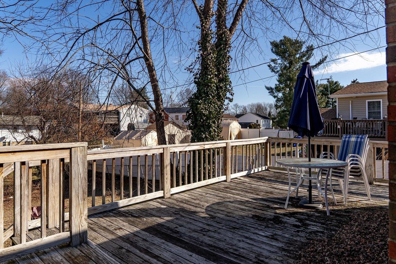 215 GEORGE ST, STAUNTON, Virginia 24401, 3 Bedrooms Bedrooms, ,1 BathroomBathrooms,Residential,215 GEORGE ST,672757 MLS # 672757