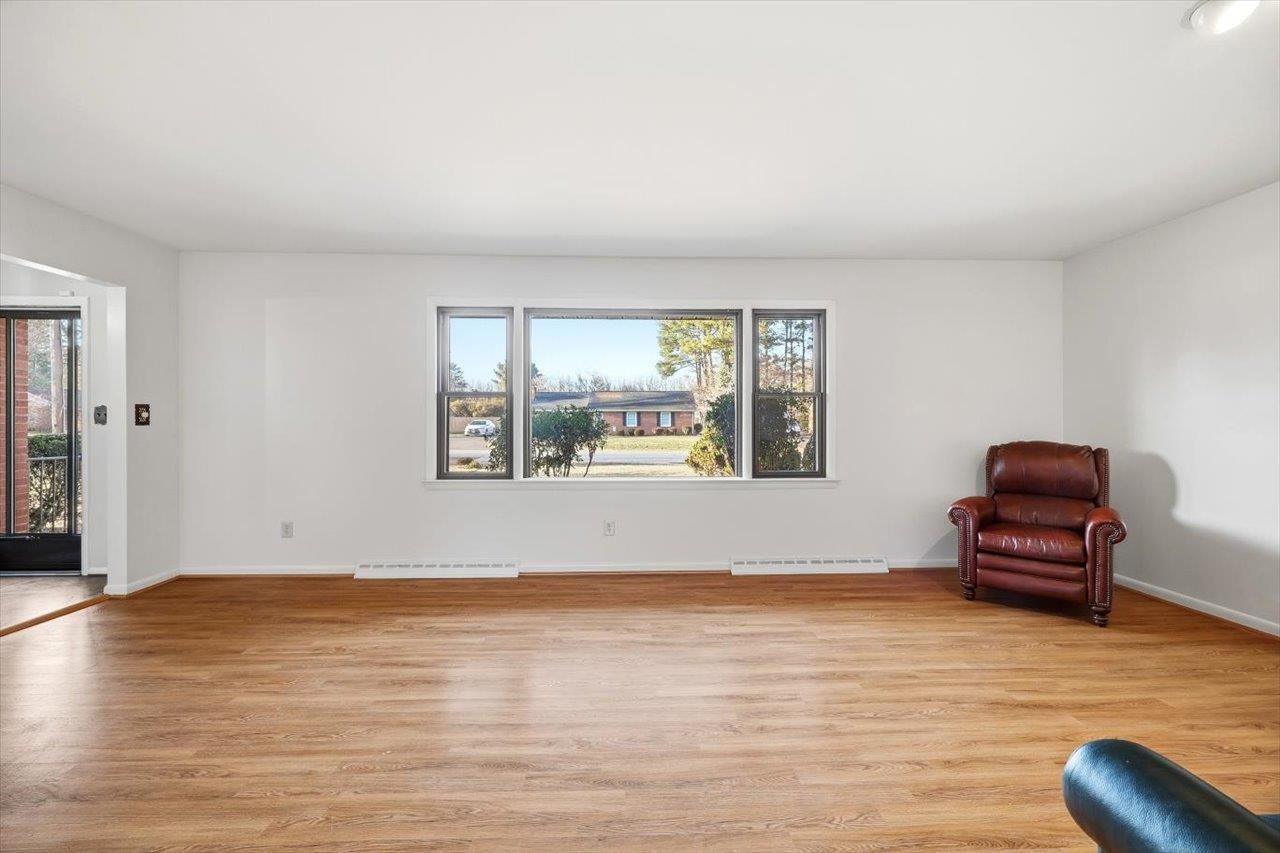 1133 CLUB RD, WAYNESBORO, Virginia 22980, 4 Bedrooms Bedrooms, ,2 BathroomsBathrooms,Residential,1133 CLUB RD,672758 MLS # 672758