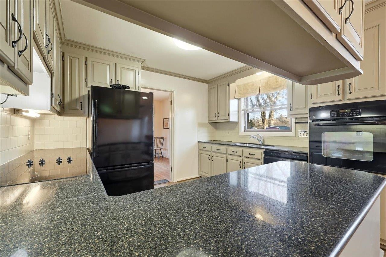 1133 CLUB RD, WAYNESBORO, Virginia 22980, 4 Bedrooms Bedrooms, ,2 BathroomsBathrooms,Residential,1133 CLUB RD,672758 MLS # 672758