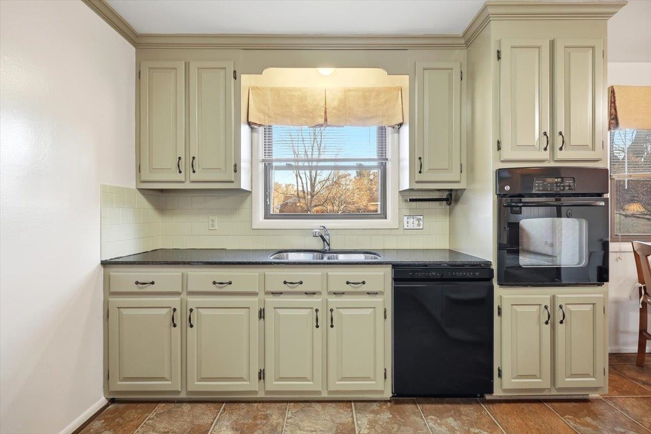 1133 CLUB RD, WAYNESBORO, Virginia 22980, 4 Bedrooms Bedrooms, ,2 BathroomsBathrooms,Residential,1133 CLUB RD,672758 MLS # 672758