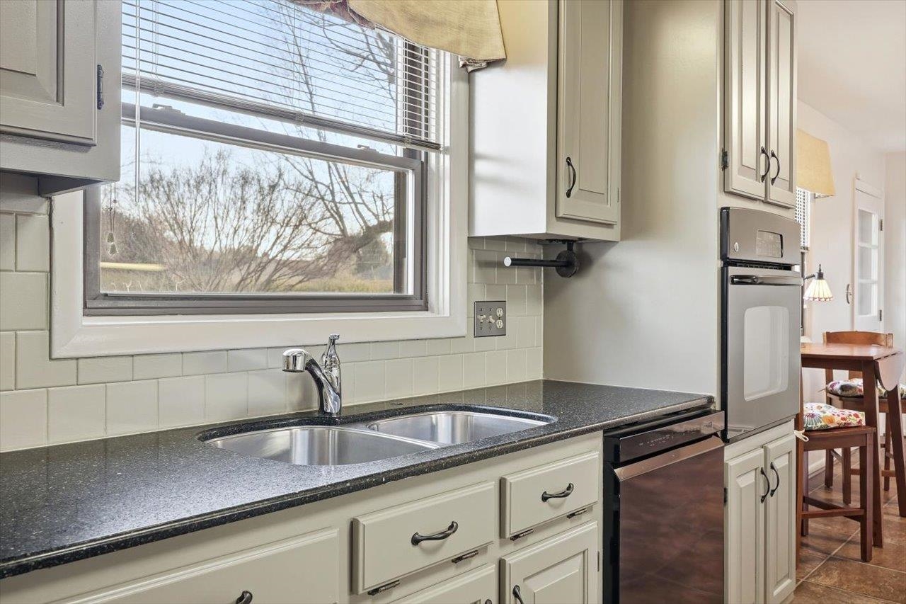 1133 CLUB RD, WAYNESBORO, Virginia 22980, 4 Bedrooms Bedrooms, ,2 BathroomsBathrooms,Residential,1133 CLUB RD,672758 MLS # 672758