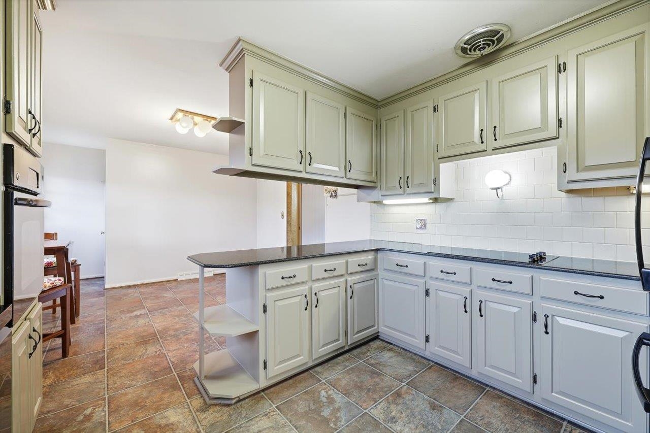 1133 CLUB RD, WAYNESBORO, Virginia 22980, 4 Bedrooms Bedrooms, ,2 BathroomsBathrooms,Residential,1133 CLUB RD,672758 MLS # 672758