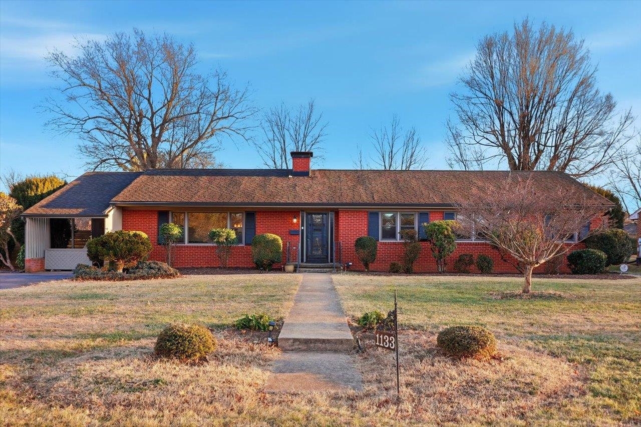 1133 CLUB RD, WAYNESBORO, Virginia 22980, 4 Bedrooms Bedrooms, ,2 BathroomsBathrooms,Residential,1133 CLUB RD,672758 MLS # 672758