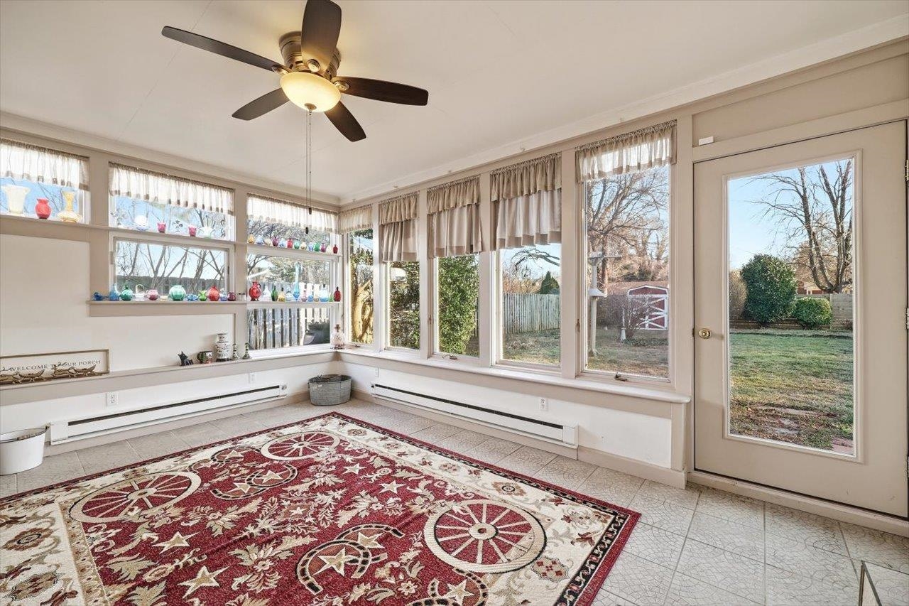 1133 CLUB RD, WAYNESBORO, Virginia 22980, 4 Bedrooms Bedrooms, ,2 BathroomsBathrooms,Residential,1133 CLUB RD,672758 MLS # 672758