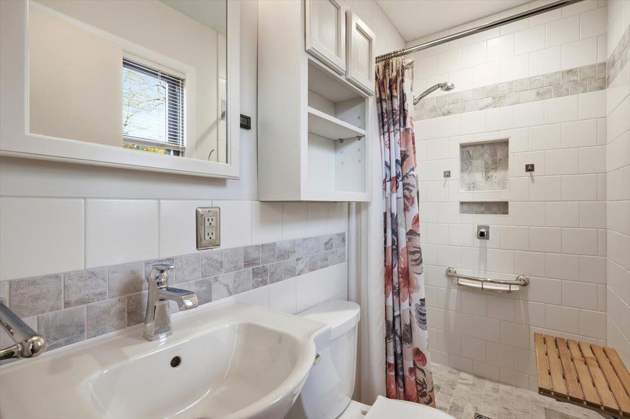 1133 CLUB RD, WAYNESBORO, Virginia 22980, 4 Bedrooms Bedrooms, ,2 BathroomsBathrooms,Residential,1133 CLUB RD,672758 MLS # 672758