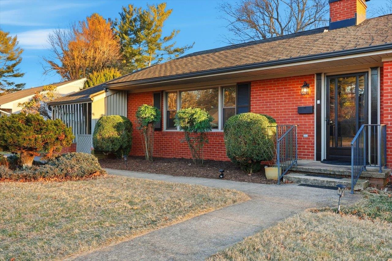 1133 CLUB RD, WAYNESBORO, Virginia 22980, 4 Bedrooms Bedrooms, ,2 BathroomsBathrooms,Residential,1133 CLUB RD,672758 MLS # 672758