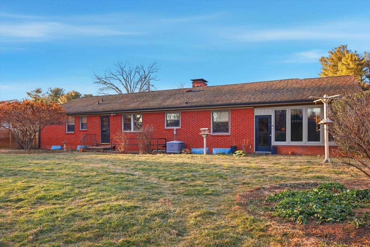 1133 CLUB RD, WAYNESBORO, Virginia 22980, 4 Bedrooms Bedrooms, ,2 BathroomsBathrooms,Residential,1133 CLUB RD,672758 MLS # 672758